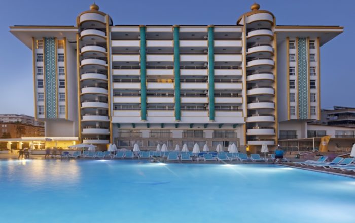 Loxia Comfort Beach Alanya Mahmutlar alanyatransfer.com