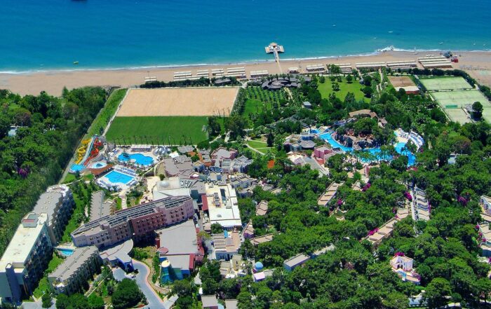 VIP Transfer Services from Antalya Airport to Blue Waters Club Side Luxury and Convenience