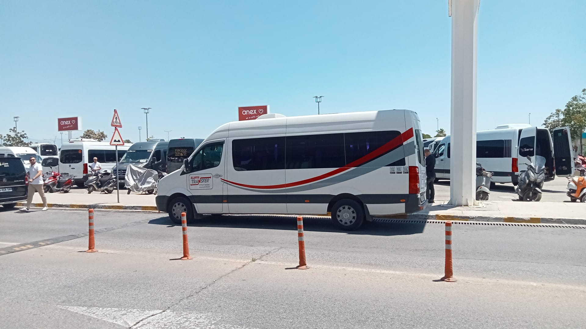 Private Transfer Services from Gazipaşa Airport to Zaman Pera Residence in Alanya