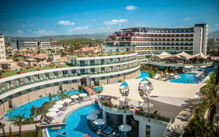 VIP Transfer Services from Antalya Airport to Long Beach Harmony Hotel Türkler