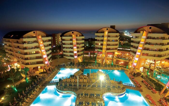 Luxurious VIP Transfer Services from Antalya Airport to Alaiye Resort & Spa Hotel in Türkler