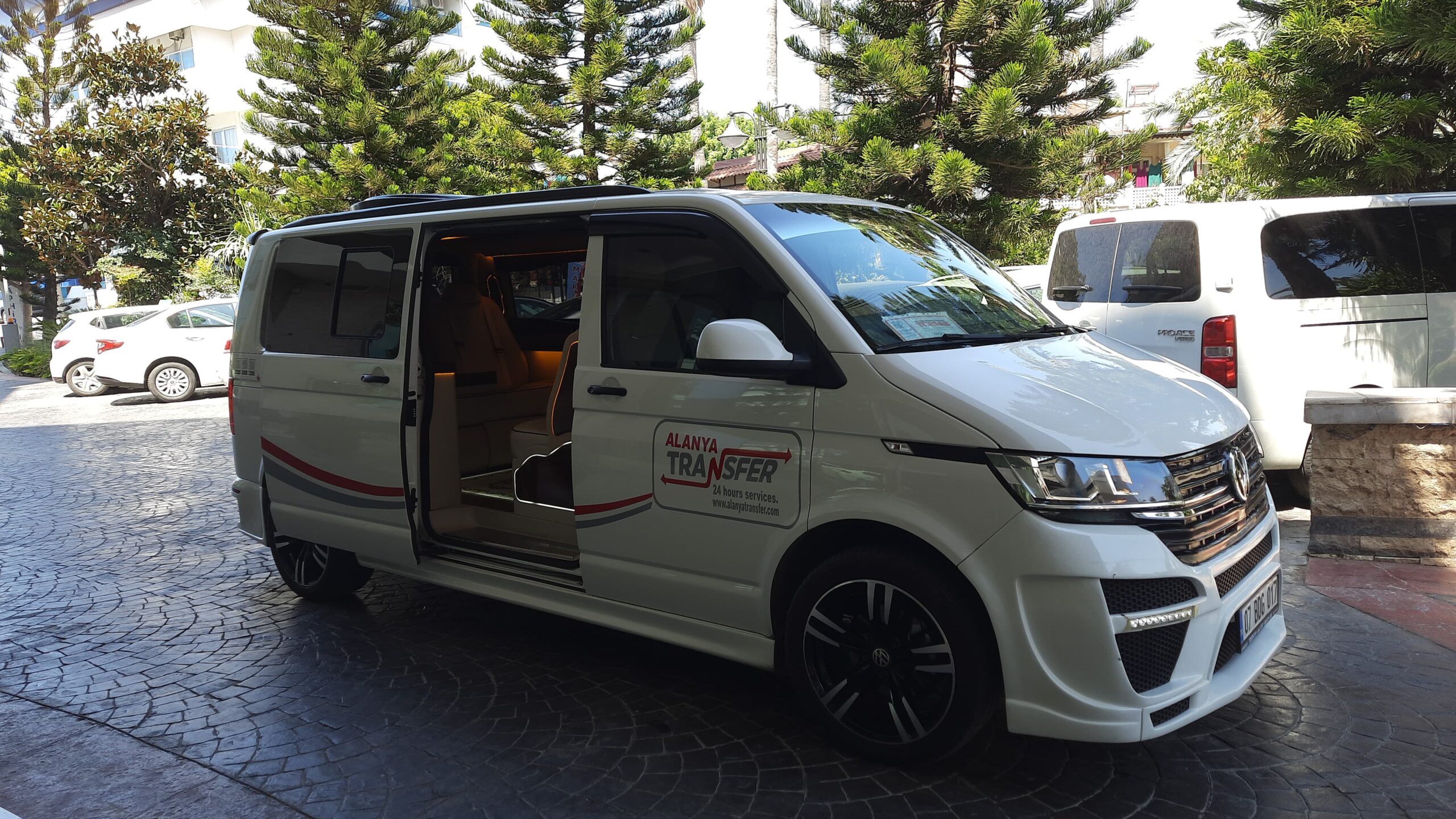 Private Transfer Services from Gazipaşa Airport to Köşk Apartmanı No3 Çağrı Sk Alanya