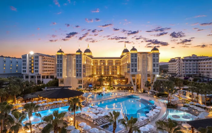 Premium VIP Transfer Services from Antalya Airport to Kirman Sidera Luxury Hotel in Okurcalar