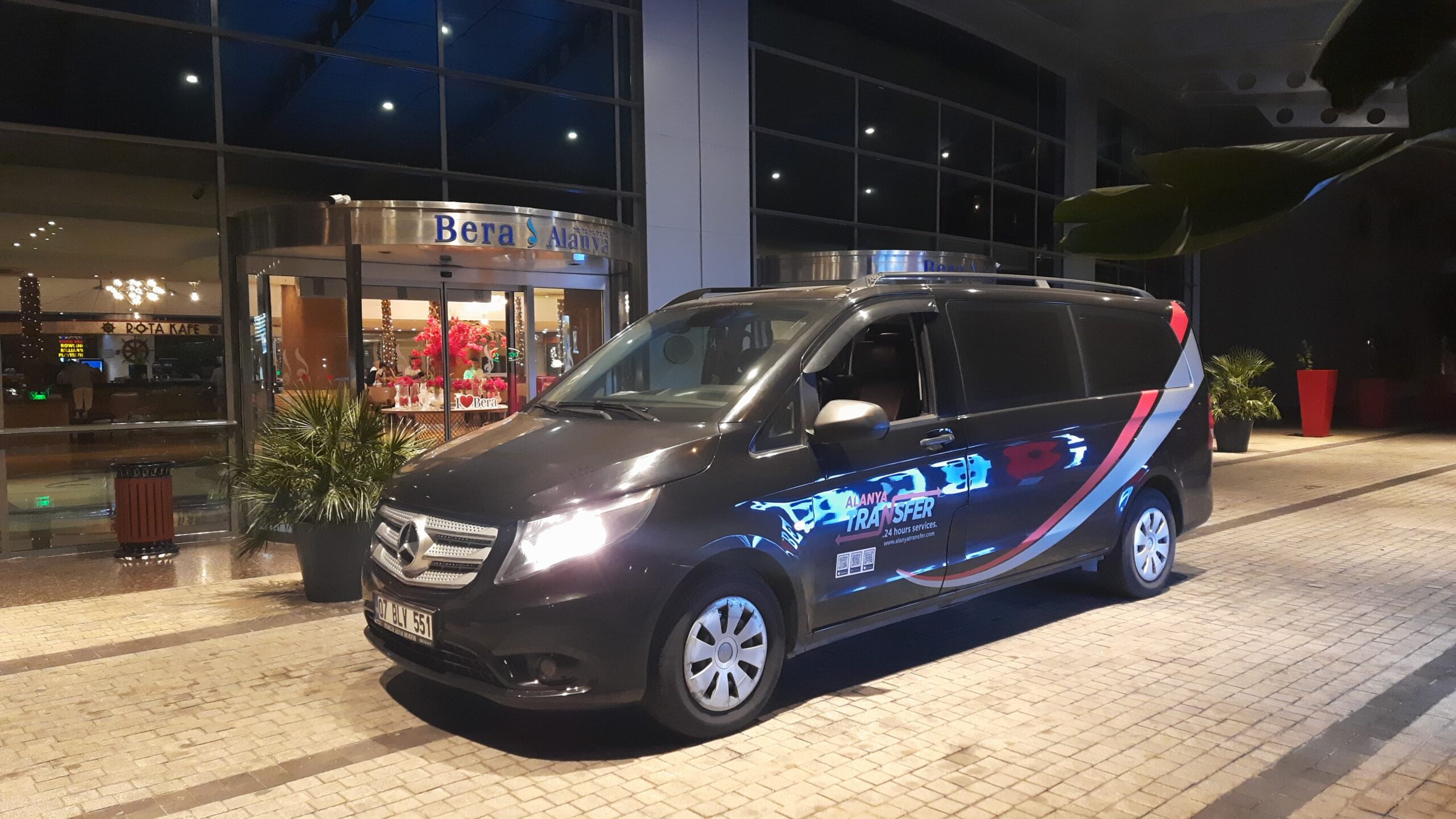 247 Antalya Airport to Konyaaltı Transfer Services