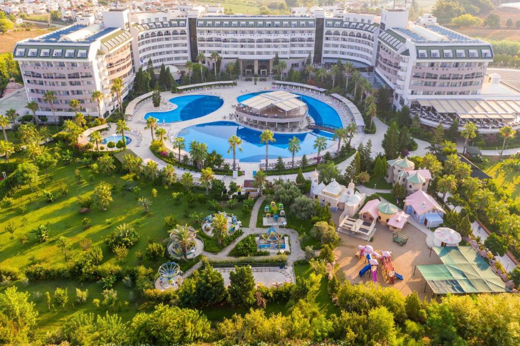 Antalya Airport to Amelia Beach Resort Hotel Kızılot VIP Transfer Services