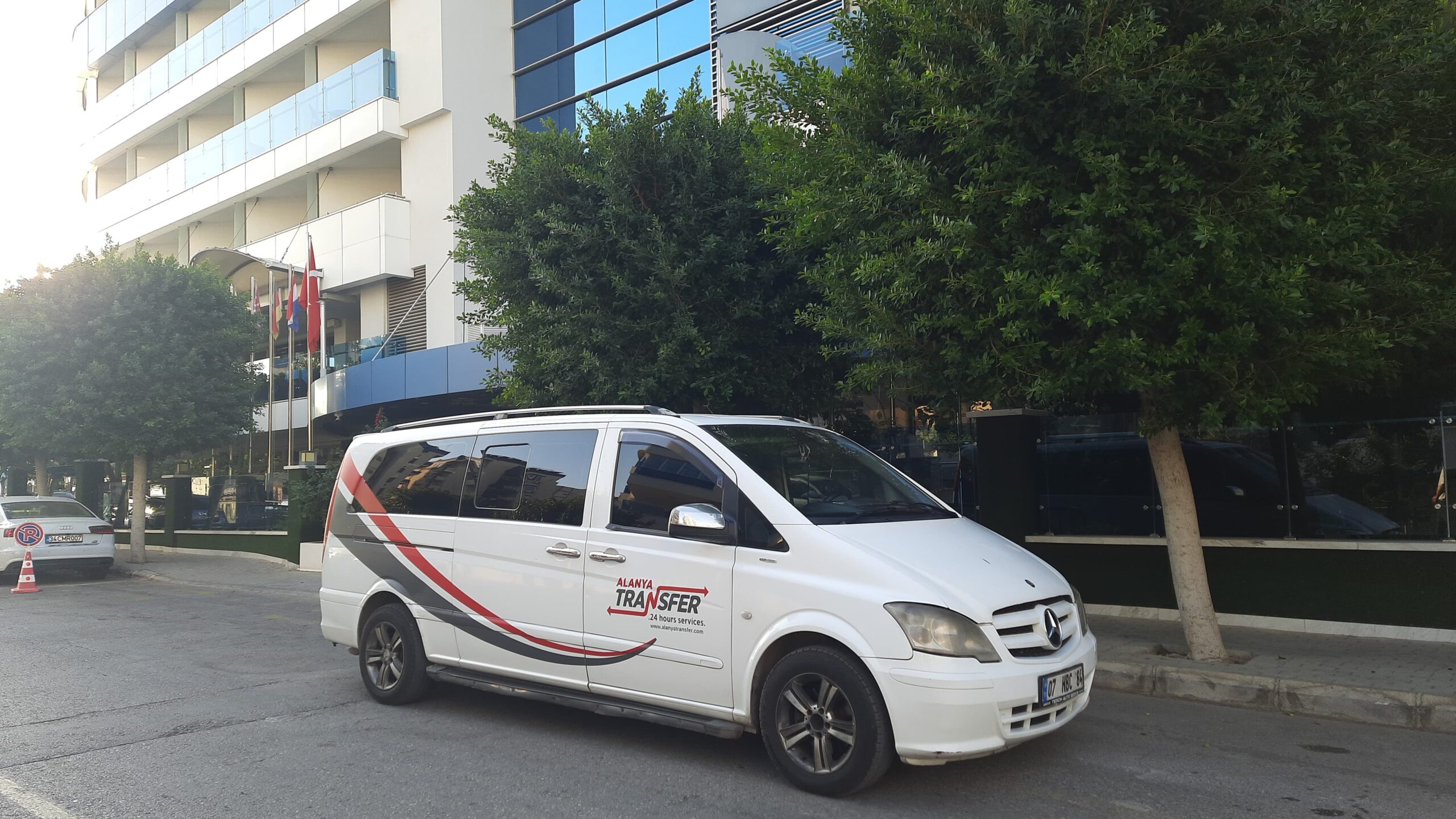 Private Transfer Services from Gazipaşa Airport to Hayat Residence Mahmutlar