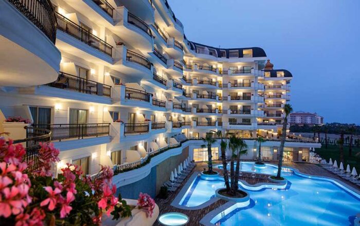 Antalya Airport to Heaven Beach Resort Kızılağaç VIP Transfer Services for a Premium Travel Experience