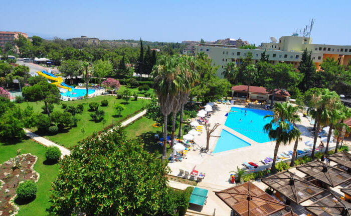 Experience Ultimate Comfort with VIP Transfer Services from Antalya Airport to Serra Park Hotel Sorgun Side