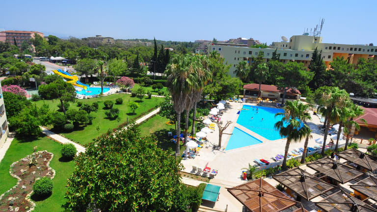 Experience Ultimate Comfort with VIP Transfer Services from Antalya Airport to Serra Park Hotel Sorgun Side