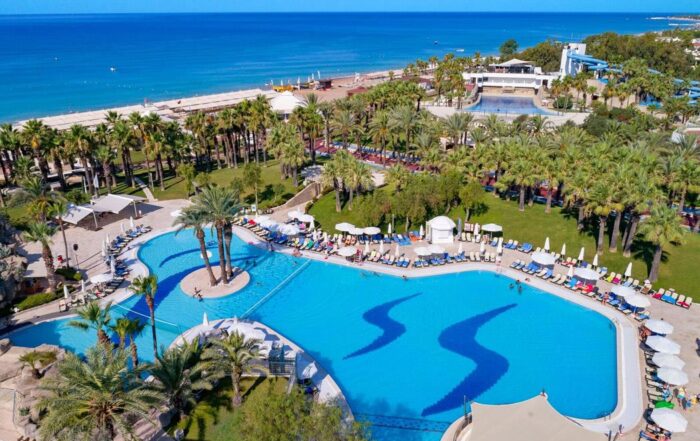 Luxury VIP Transfer from Antalya Airport to Otium Seven Seas Side Hotel Experience Ultimate Comfort and Convenience