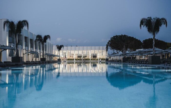 Luxury VIP Transfer from Antalya Airport to Paloma Finesse Side Experience the Ultimate Comfort and Convenience