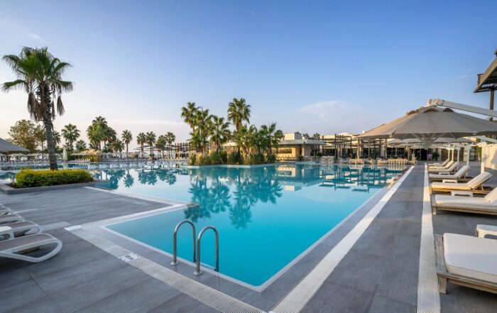 Luxury and Comfortable VIP Transfer Services from Antalya Airport to Paloma Orenda Resort Side for an Exclusive Travel Experience