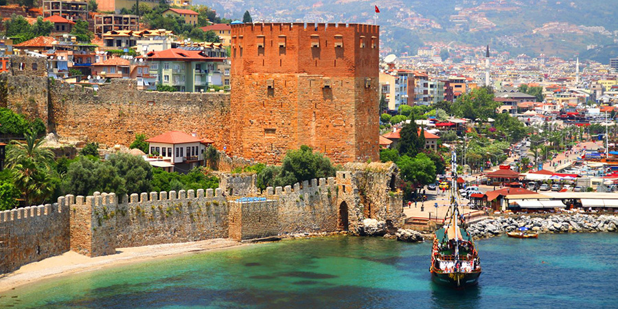 Discover the Historic Kızıl Kule in Alanya with the Comfort of Our Private Transfer Services