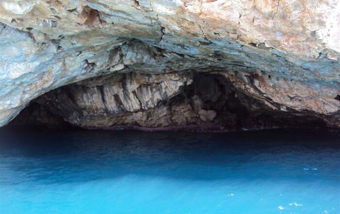 Explore the Enchanting Phosphorescent Cave in Alanya with Our Exclusive Transfer Services