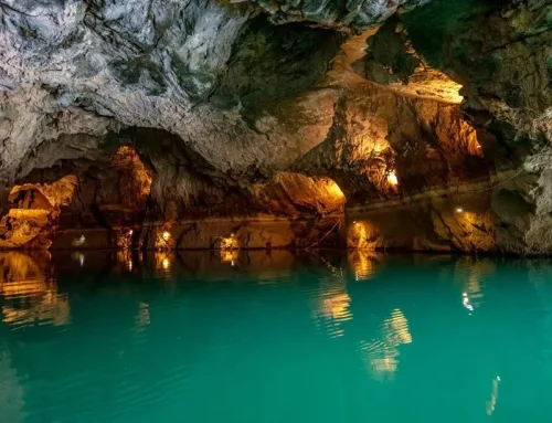 Upptäck de dolda underverken i Altınbeşik Cave National Park med bekväma resealternativ som erbjuds av din pålitliga Side Transfer Service