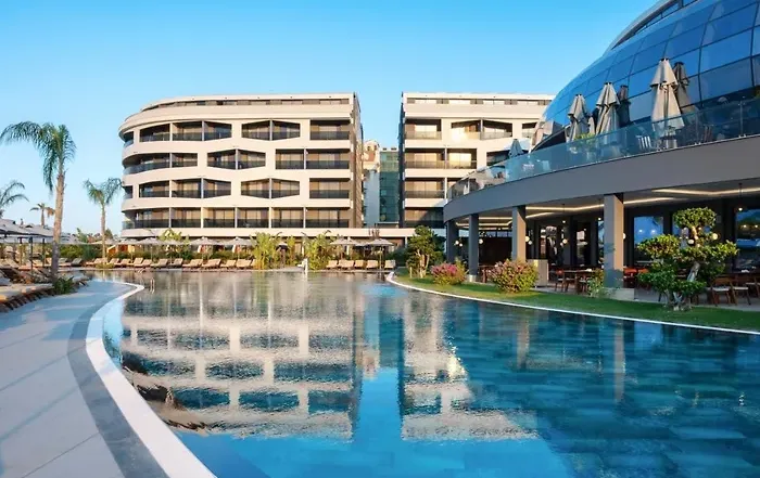 Enjoy a First-Class Travel Experience with Our VIP Transfer Services from Antalya AYT Airport to Liu Resorts Çolaklı in Side.jpg