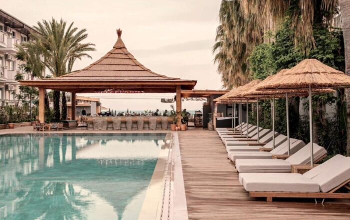 Enjoy a Stylish and Stress Free Journey from Antalya AYT Airport to Cooks Club Alanya with Exclusive VIP Transfer Services