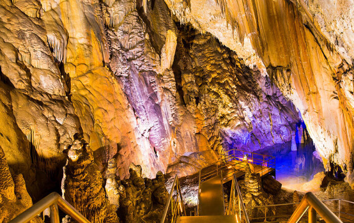 Explore the Stunning Depths of Dim Cave in Alanya with the Comfort of Our Private Transfer Services