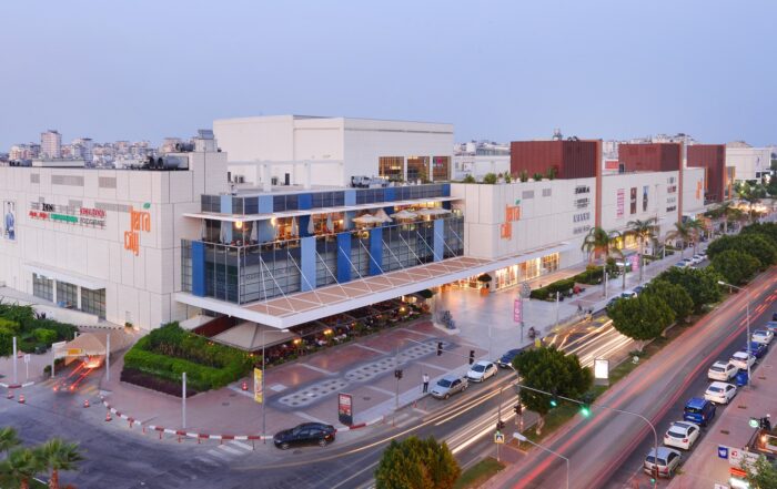 Explore the Stylish Heart of Antalya with a Comfortable Ride to Terracity Shopping Mall Arrive in Style with Our Antalya Transfer Vip Services