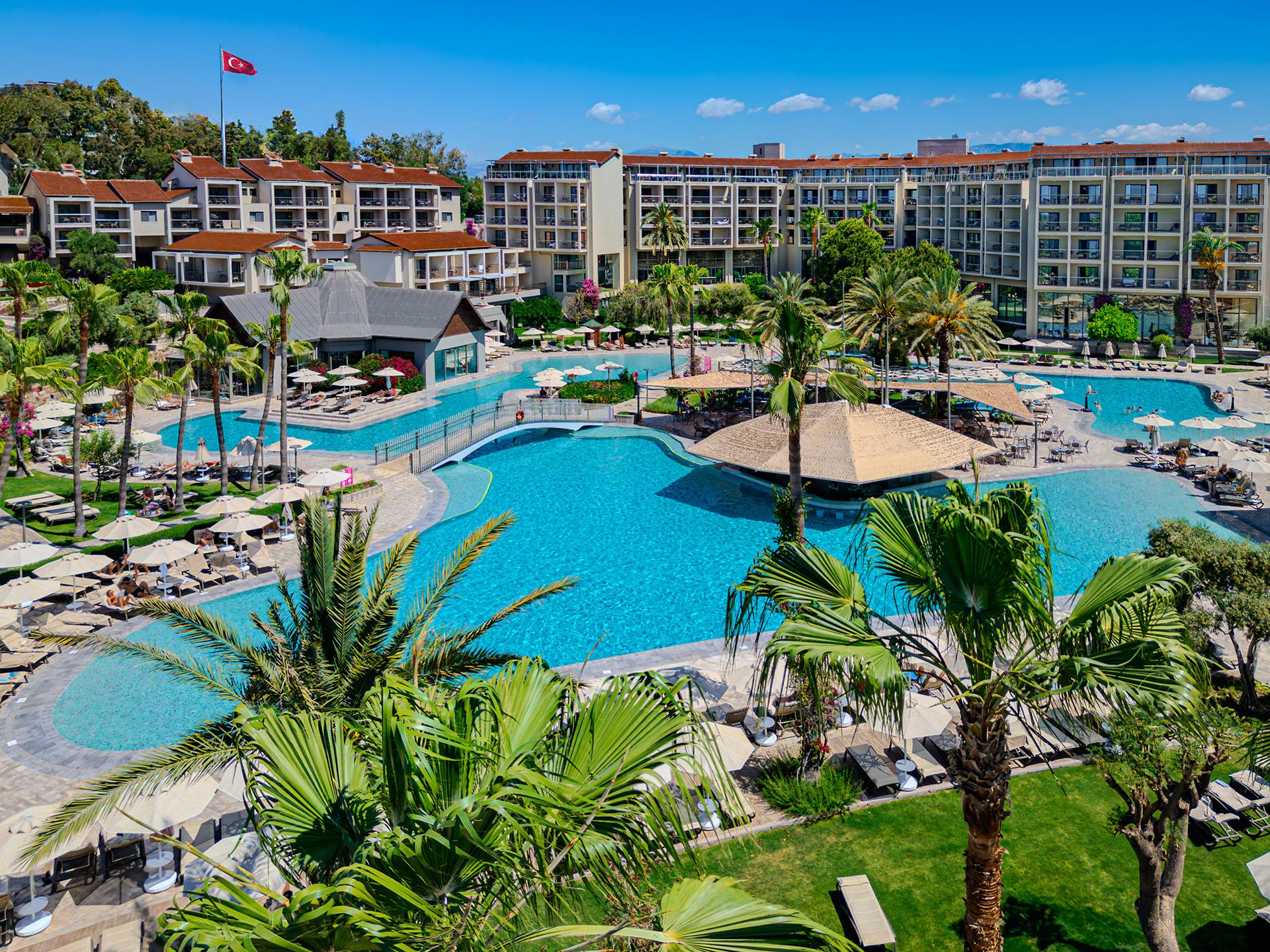 Antalya AYT Airport to Arum Barut Collection Side VIP Transfer Services Designed for First Class Travel Experiences