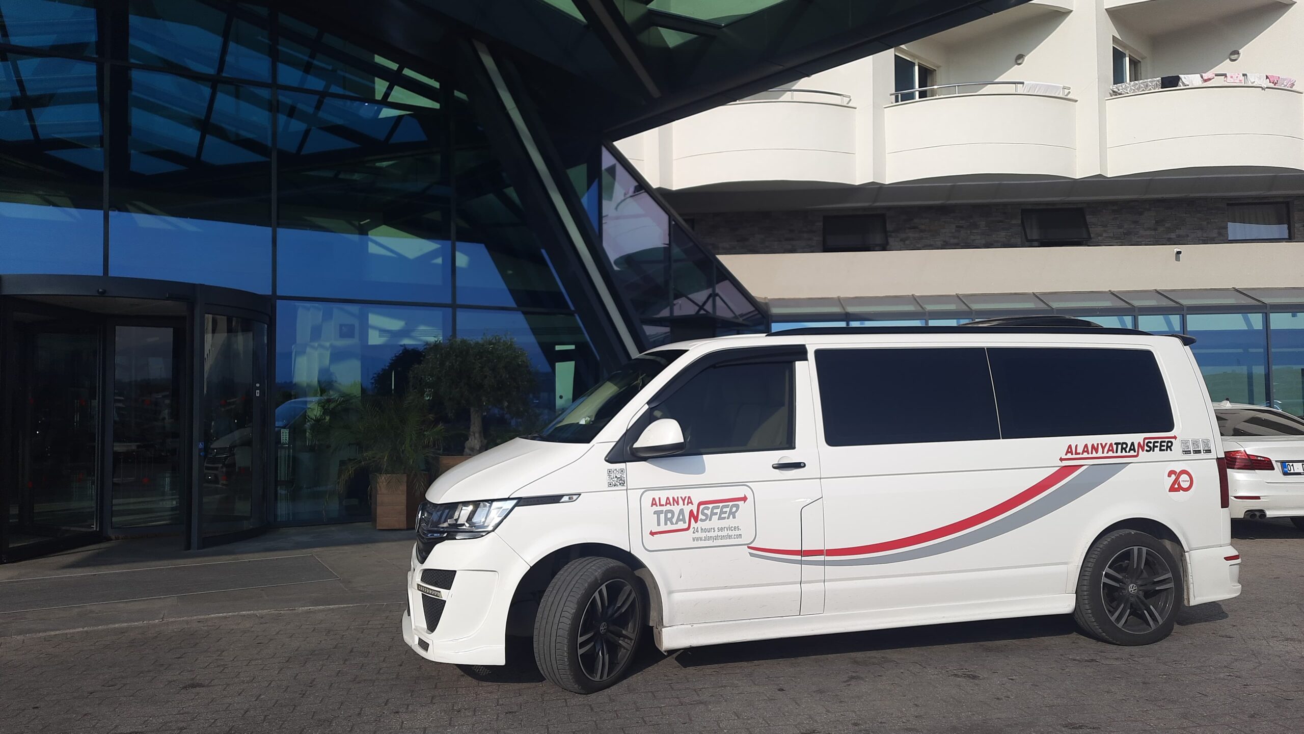 Effortless Private Transfer from Gazipaşa Alanya Airport to Me-ba Portakal Garden Complex in Tosmur Comfort and Punctuality
