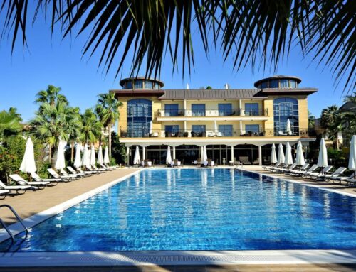 Nyd en luksuriøs og problemfri rejse fra Antalya AYT Lufthavn til Augusto Villa Boutique Hotel i Konaklı med VIP-transport fra alanyatransfer.com