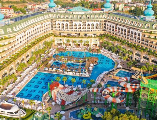 Opplev elitekomfort med VIP-transporttjenester fra Antalya AYT flyplass til Crystal Sunset Luxury Resort Side – Reis med stil med alanyatransfer.com