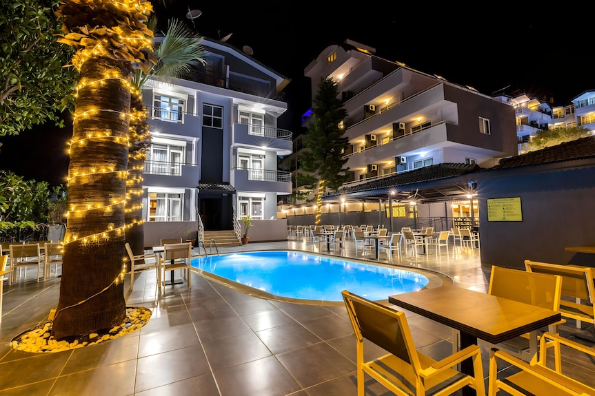 Experience Elite Comfort with VIP Transfer Services from Antalya Airport to Akdora Elite Hotel & Spa in Side