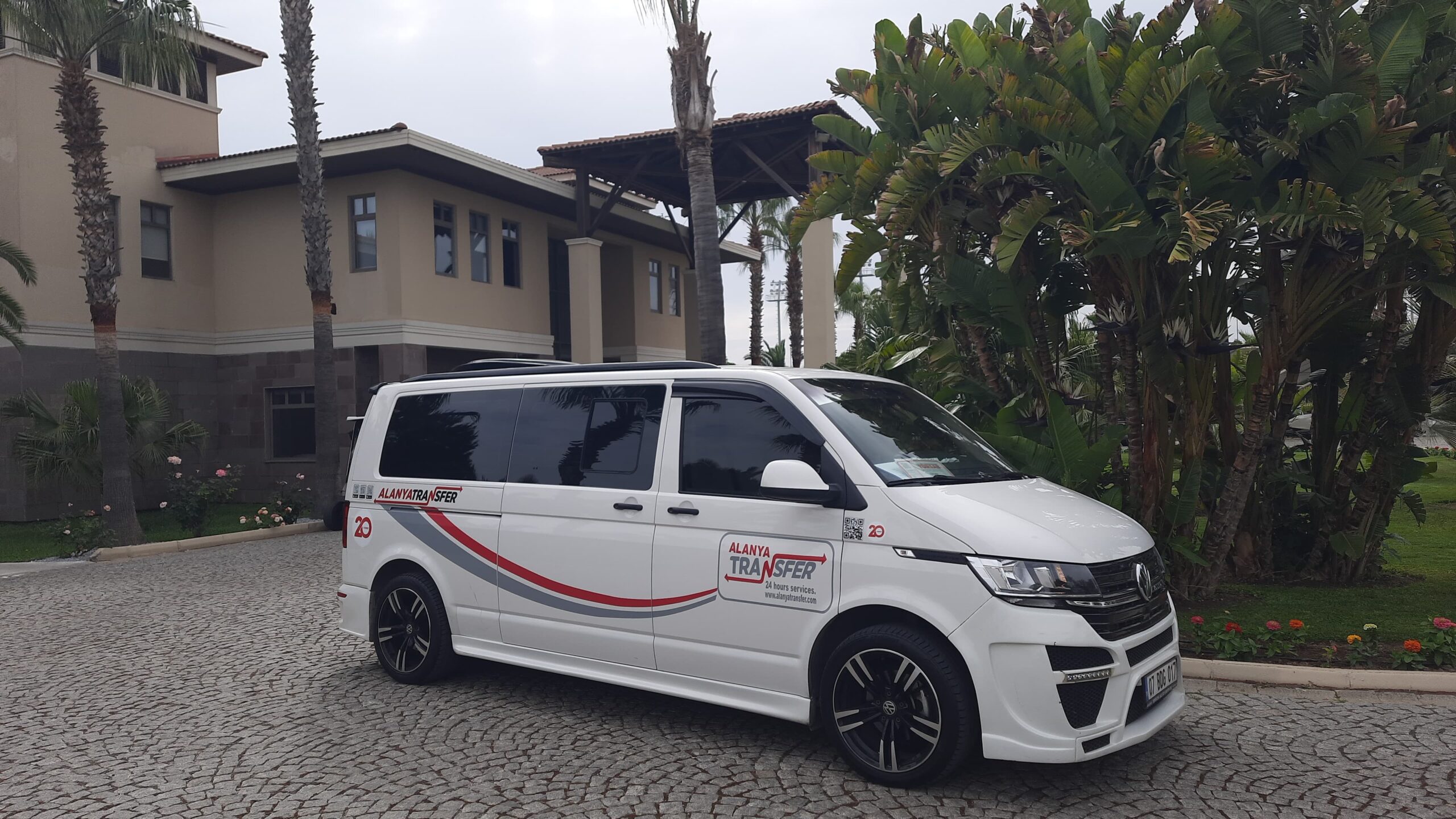 Private Transfer Services from Gazipaşa Airport to Gözde Balık Restoran in Keşefli Yeşilöz A Seamless Journey to a Hidden Culinary Gem