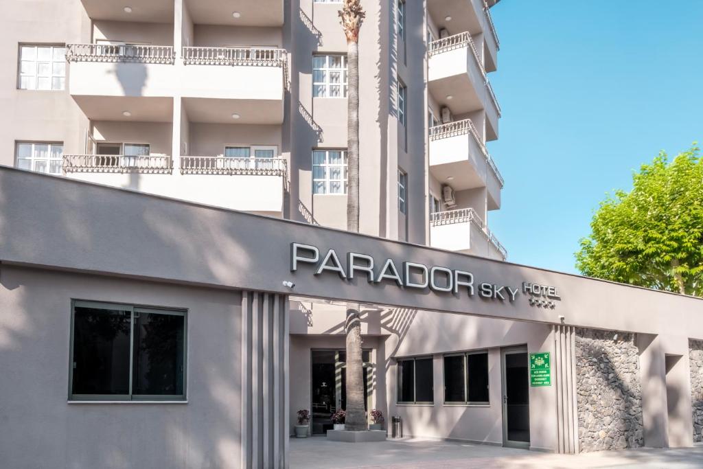 Travel in Luxury from Antalya Airport to Parador Sky Hotel Alanya with 247 VIP Transfers
