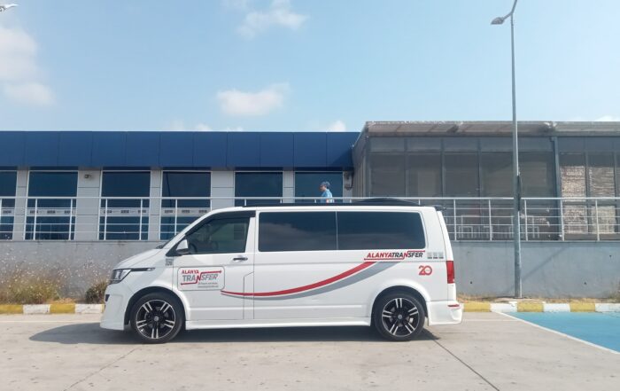 Arrive in Style and Comfort Private Transfer Services from Gazipaşa Alanya Airport to Oasis Garden Residence in Çıplaklı with alanyatransfer.com
