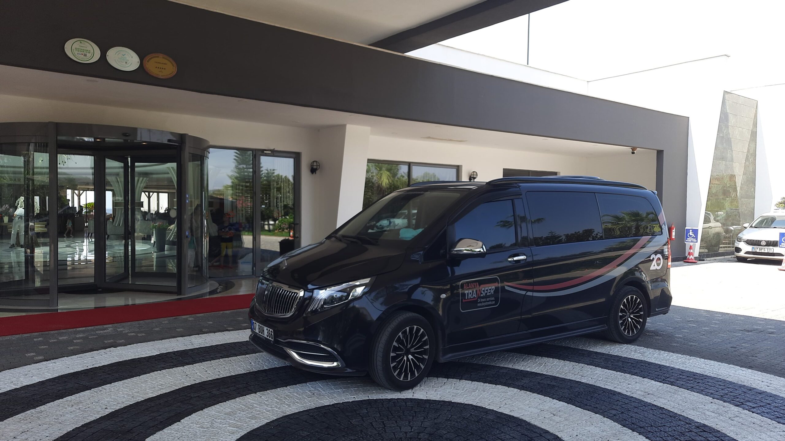 Effortless Private Transfers from Gazipaşa Alanya Airport to Kale Konakları Oba Comfort Speed and Peace of Mind with alanyatransfer.com