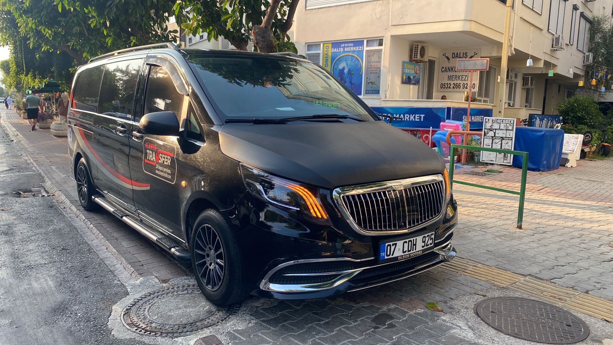 Enjoy First Class Comfort and Style with VIP Transfer Services from Antalya Airport to Sun Heaven Queen Hotel in Konaklı