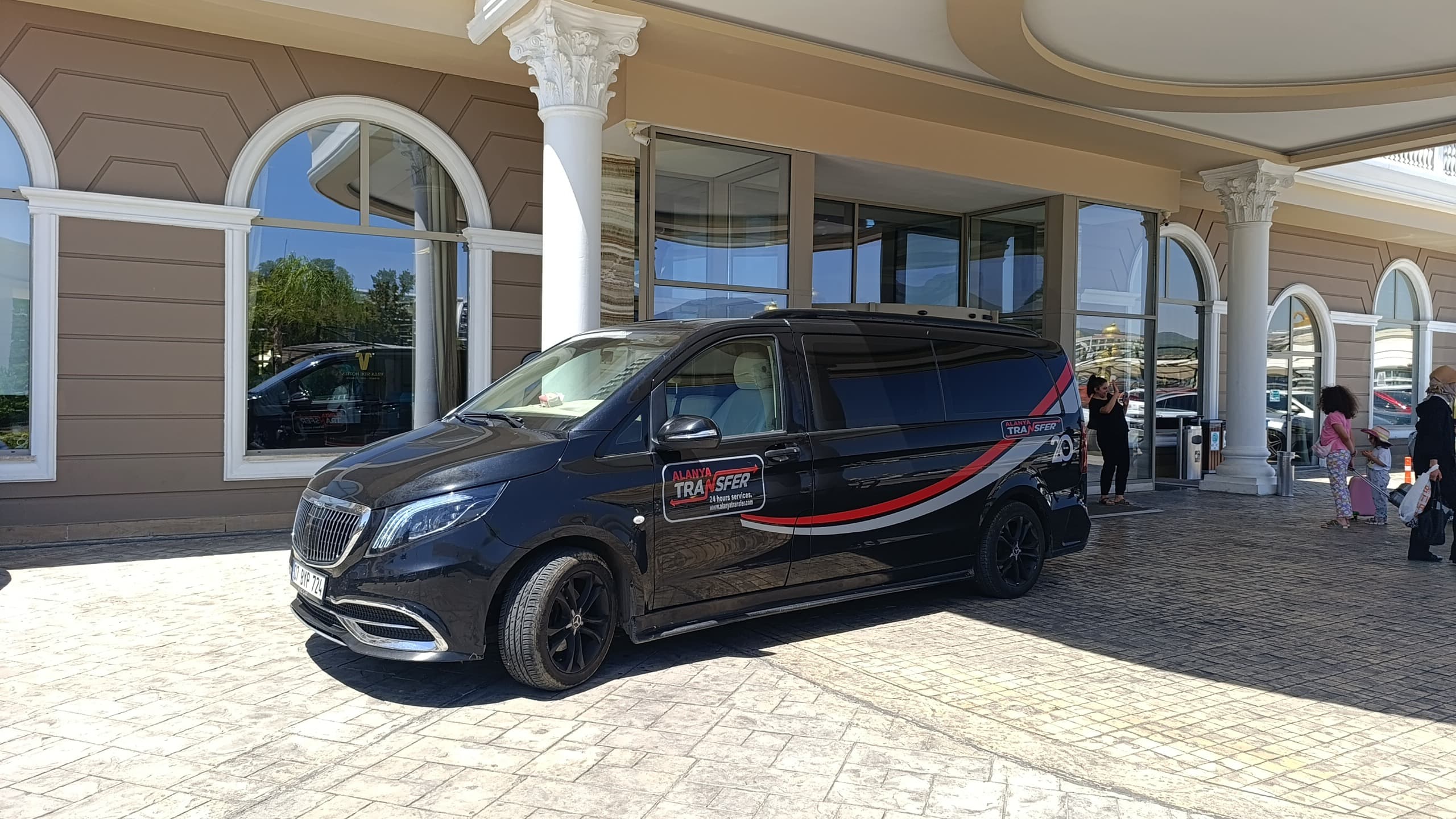 Exclusive VIP Airport Transfers from Antalya AYT to Voyage Garden Oba in Alanya Travel in Style and Comfort Along the Turkish Riviera with alanyatransfer.com