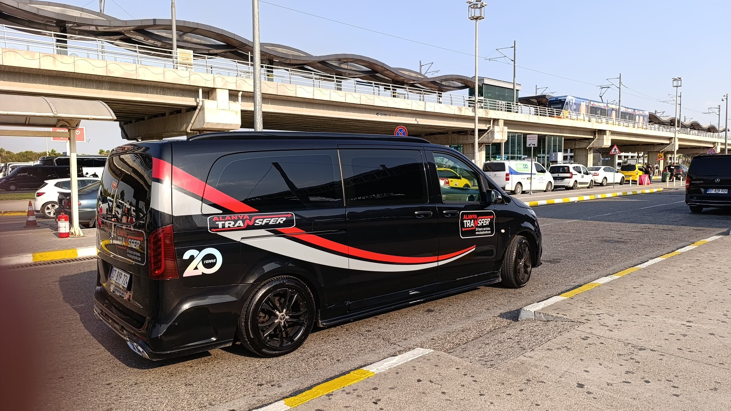 Experience Elite Comfort on Arrival VIP Transfer Services from Antalya AYT Airport to Sidemarin Kirman Premium Hotel via alanyatransfer.com
