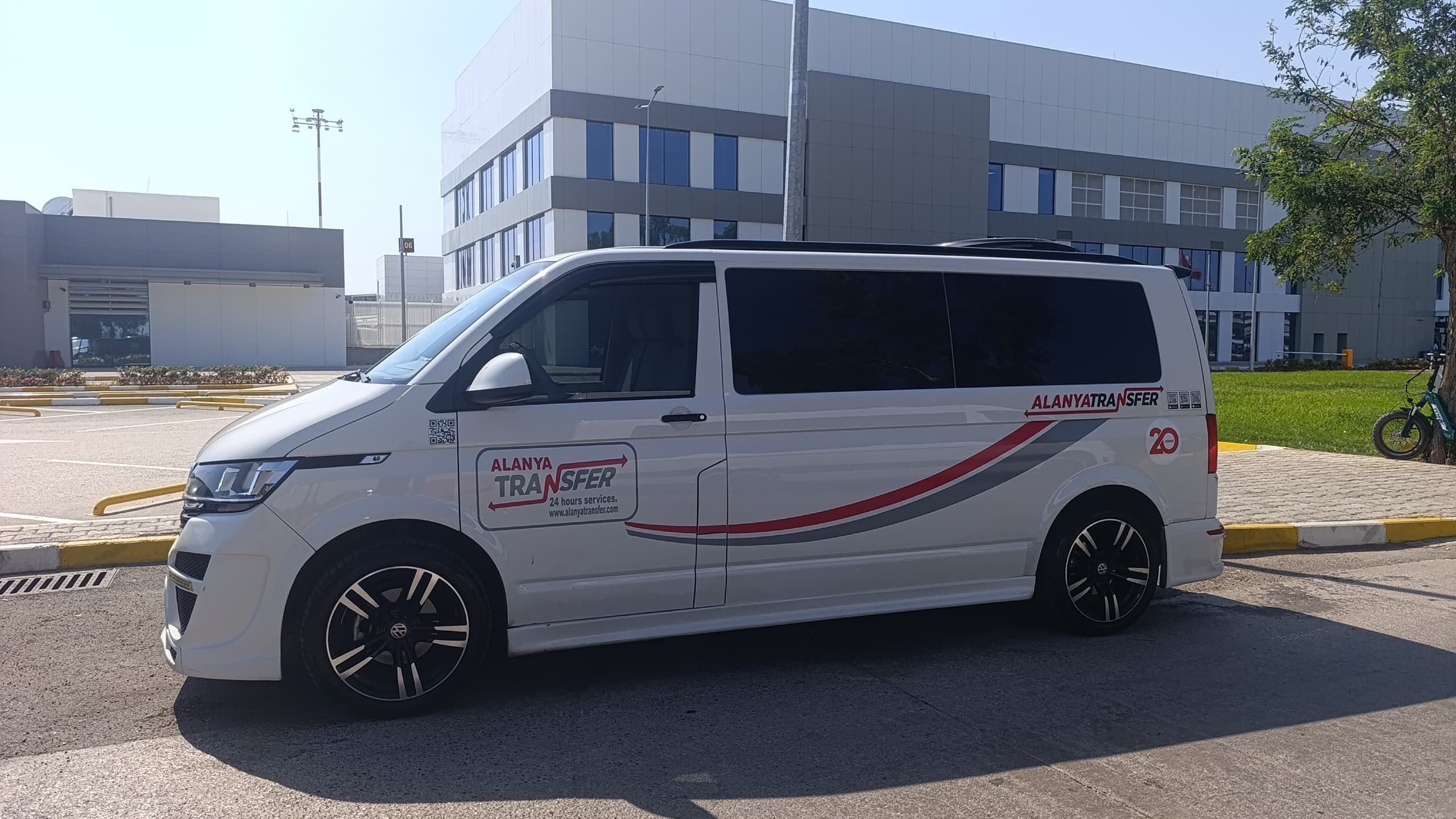 Premium VIP Transfer from Antalya Airport (AYT) to Hisar Otel Alanya The Most Elegant Way to Begin Your Holiday with alanyatransfer.com