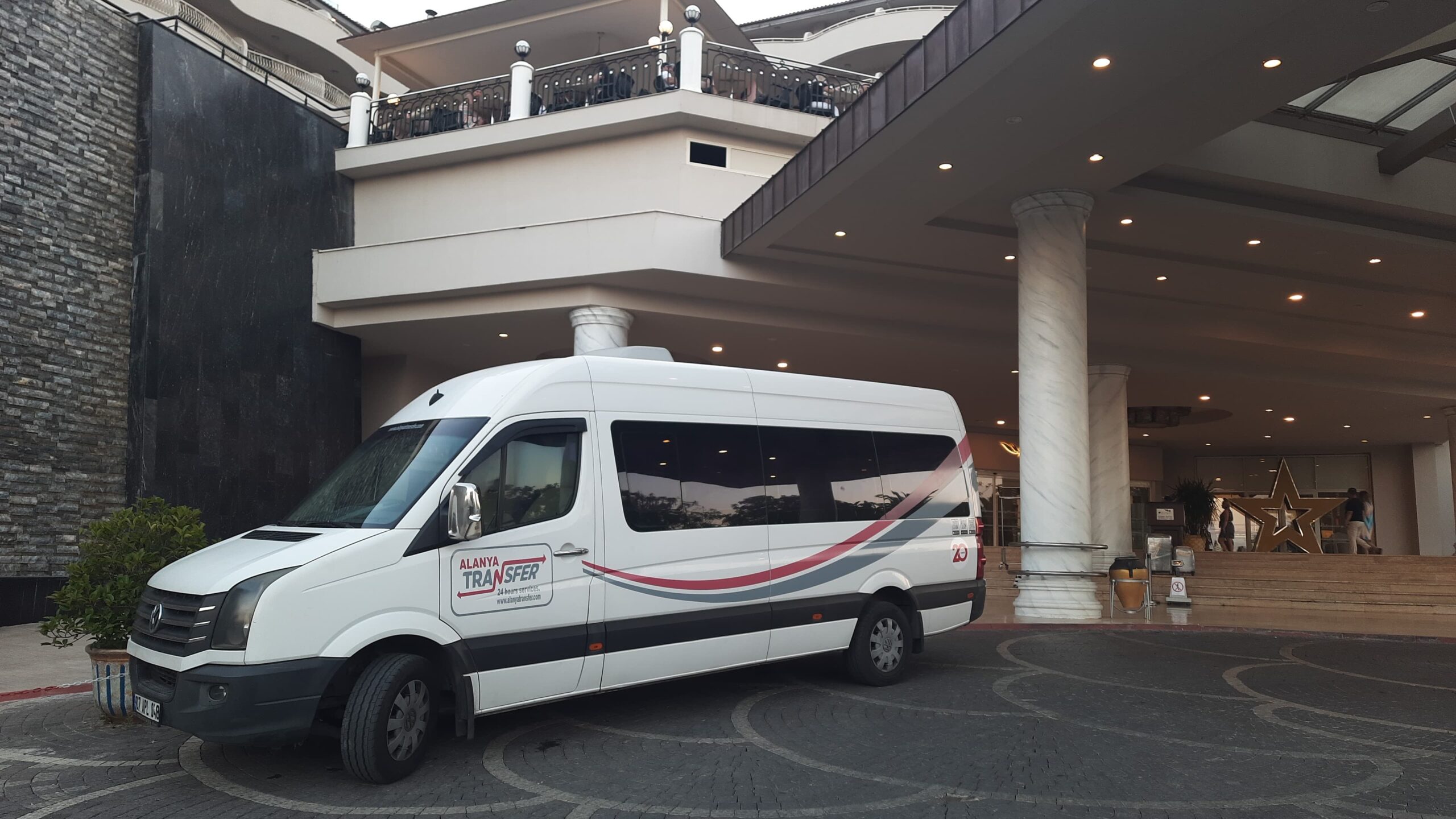 Private and Punctual Transfer Services from Gazipaşa Airport to Mojito Restaurant in Mahmutlar Book Easily with alanyatransfer.com