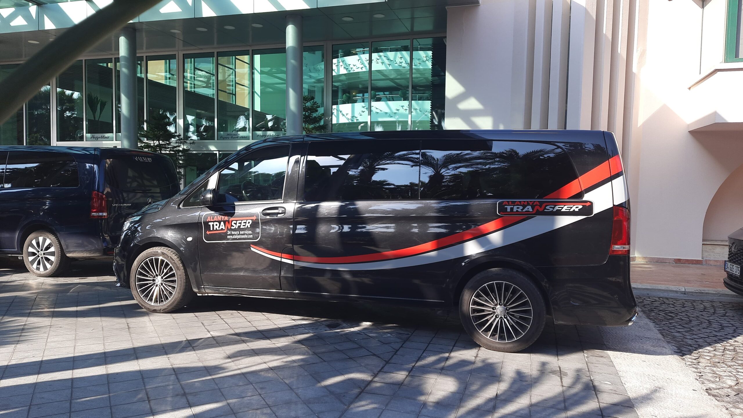 Seamless Luxury Travel from Airport to Hotel VIP Transfer Services from Antalya AYT Airport to Citrus Plaza Hotel Alanya by alanyatransfer.com