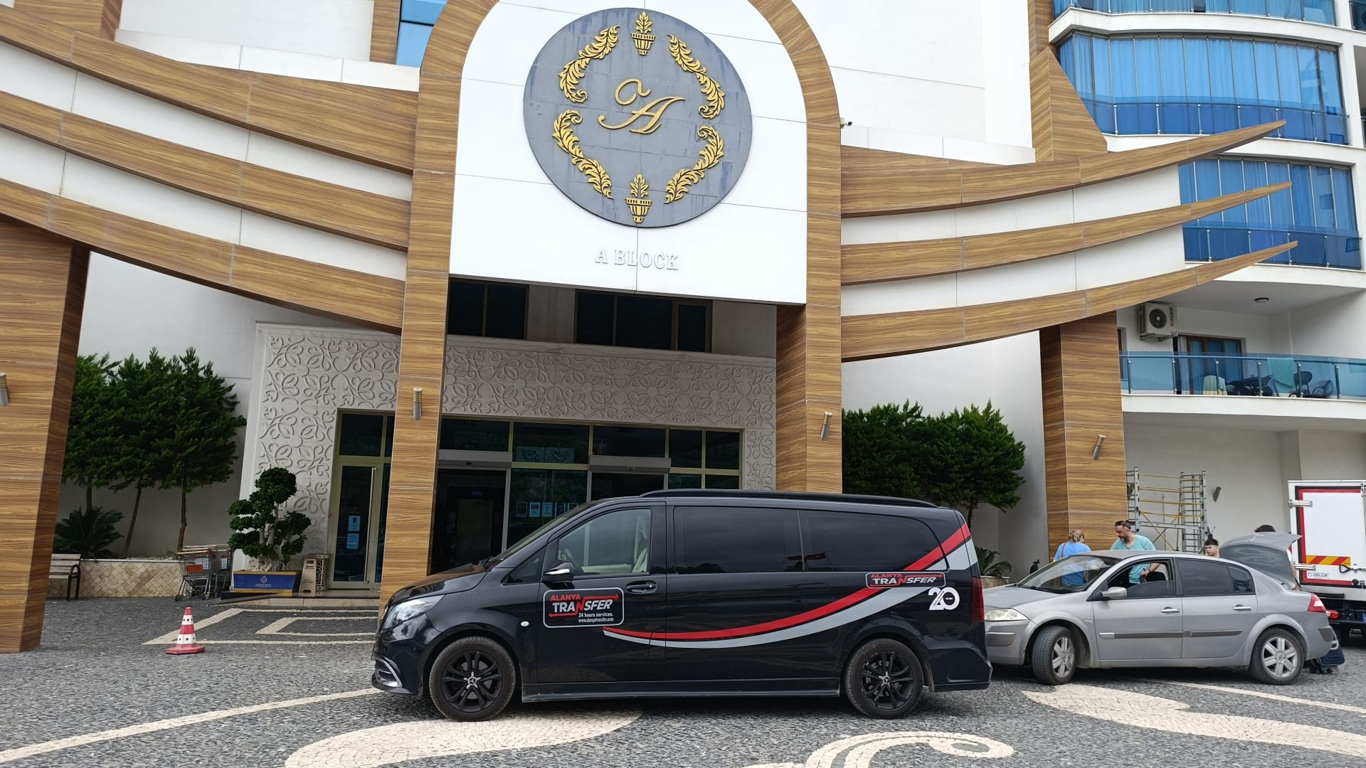 Seamless Travel at Any Hour 247 Private Transfer Services in Kestel Alanya with alanyatransfer.com