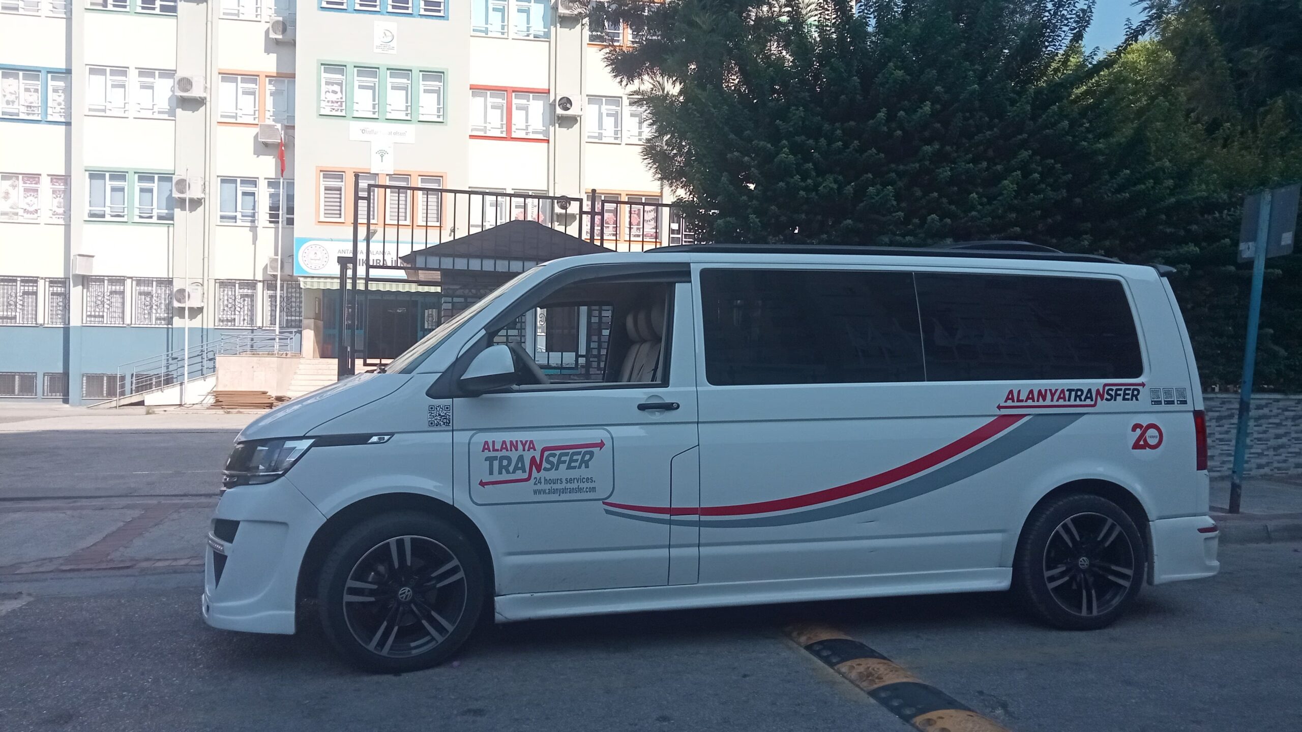 Travel in Luxury and Comfort VIP Transfer Services from Antalya Airport (AYT) to Grand Baran Hotel in Alanya with alanyatransfer.com