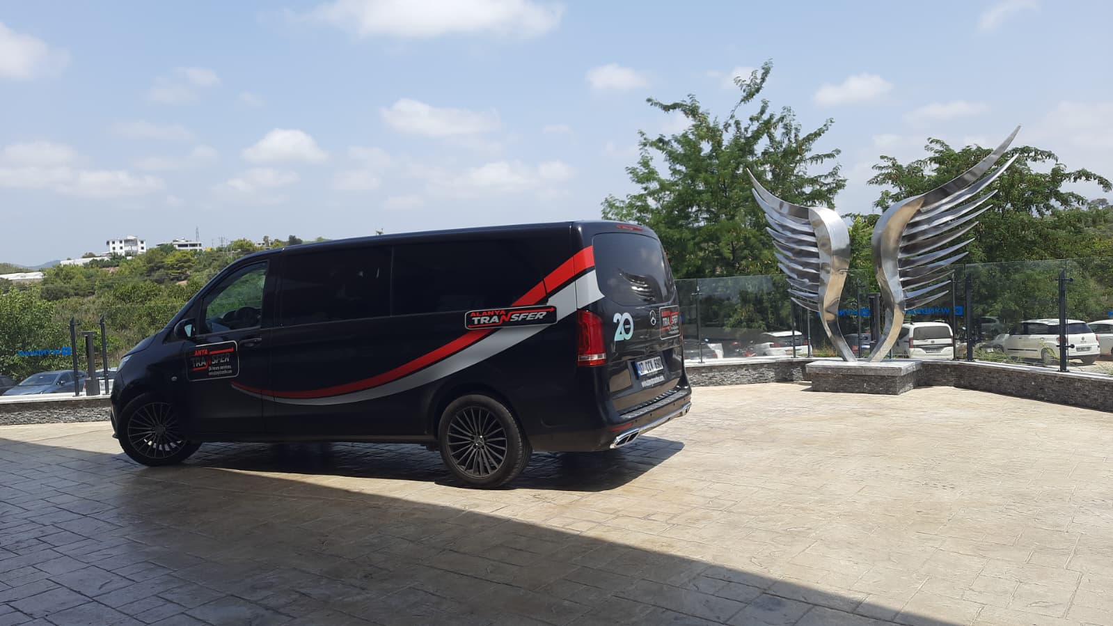 Comfortable Private Transfers from Gazipaşa Alanya Airport to Tavada Tavuk Restaurant in Mahmutlar Fast Reliable and Hassle Free Travel