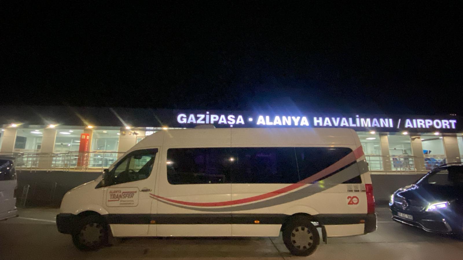 Comfortable Gazipaşa Alanya Airport to Sultans Villaları Bektaş Alanya Private Transfer Services for Stress Free Travel