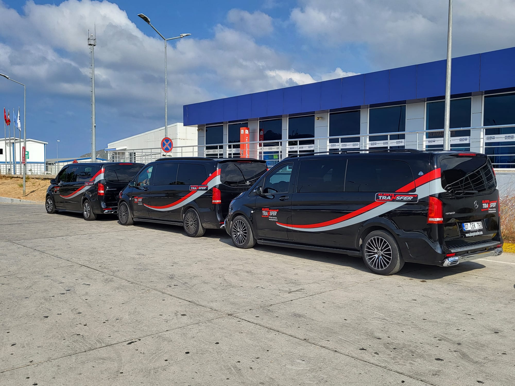 Gazipaşa Alanya Airport to Beach Sport Cafe Bar & Restaurant Alanya Private Transfer Services www.alanyatransfer.com