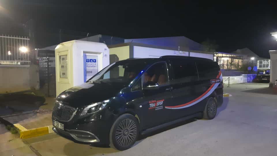 Antalya AYT Airport to Cleopatra Ada Apart Hotel Alanya VIP Transfer Services 724 Private Safe and Comfortable Transportation www.alanyatransfer.com