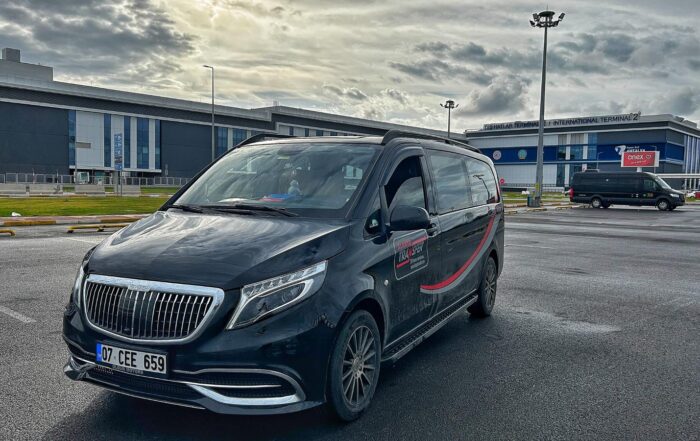 Antalya AYT Airport to Diamond De Luxe Hotel Side VIP Transfer Services Luxury Comfort and Professionalism with alanyatransfer.com