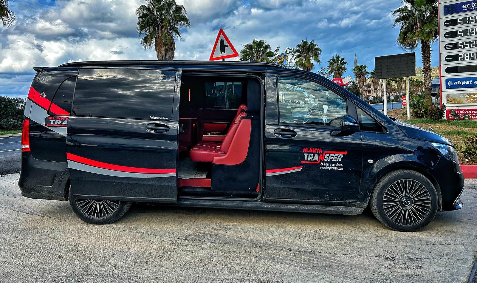 Comfortable and Reliable 724 Transfer Services from Okurcalar to Avsallar Experience Premium Travel with www.alanyatransfer.com