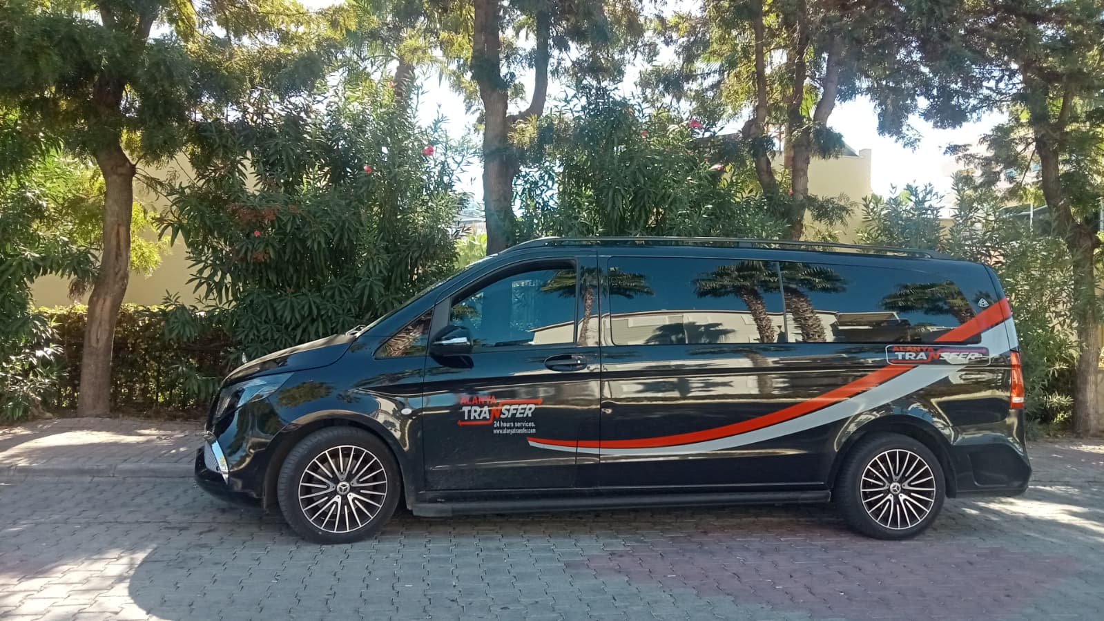 Luxury and Reliable Vip Transfer from Antalya AYT Airport to TUI Blue Xanthe Side – Premium Comfort by www.alanyatransfer.com
