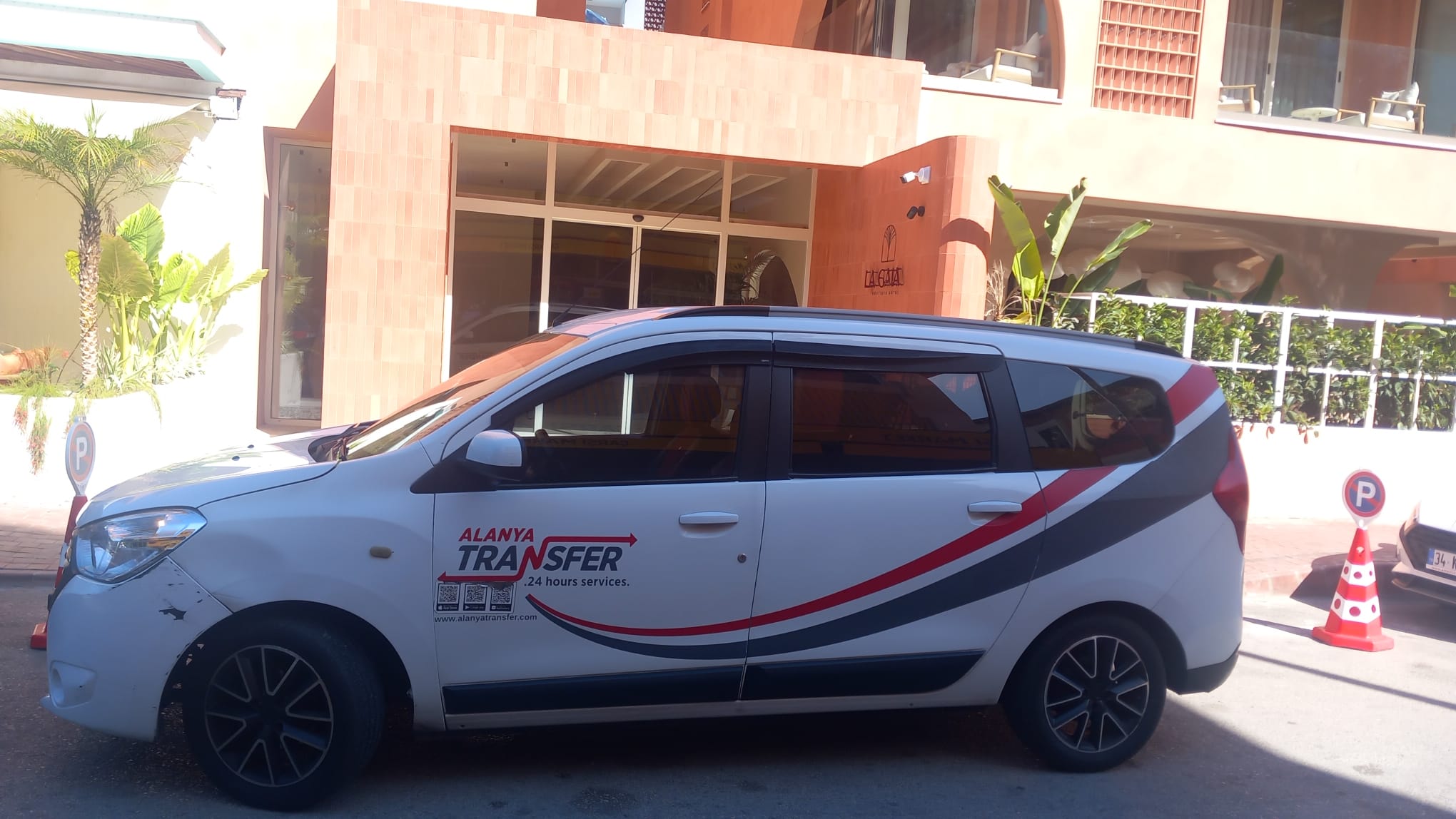 Premium Antalya AYT Airport to Arsi Sweet Suit Apart Alanya Vip Transfer Services www.alanyatransfer.com