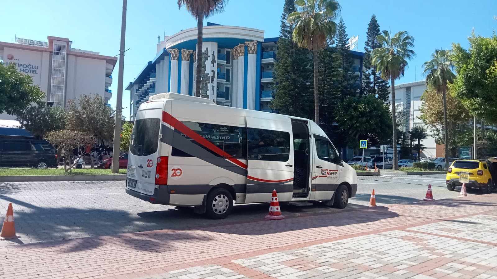 🚖 Luxury & Comfortable 724 Private Transfer Services from Alanya to Belek Safe Fast and Reliable Airport & Hotel Transportation www.alanyatransfer.com