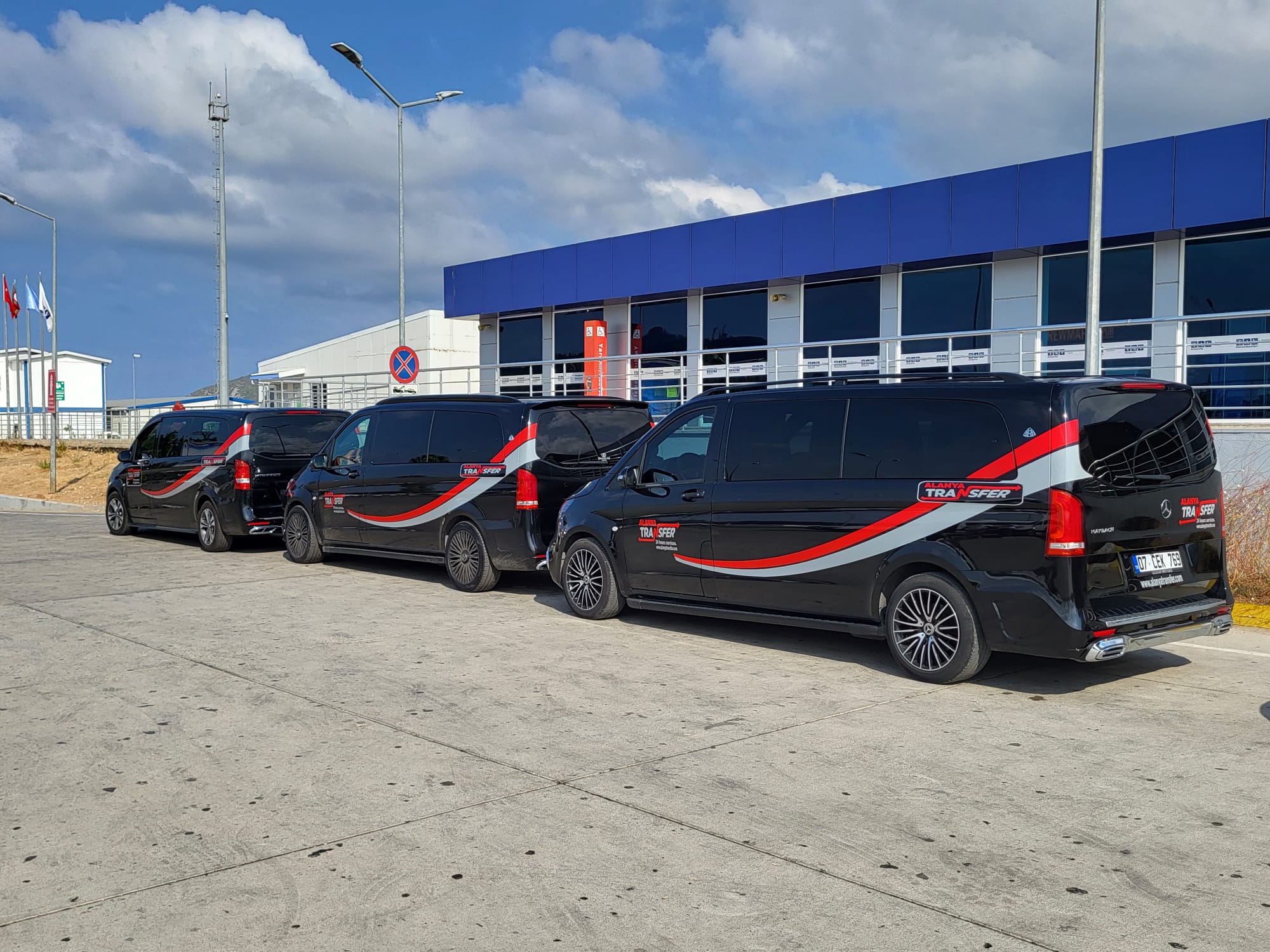 Gazipaşa Alanya Airport to Baron Restaurant Avsallar Private Transfer Services Fast Safe and Comfortable Transportation www.alanyatransfer.com